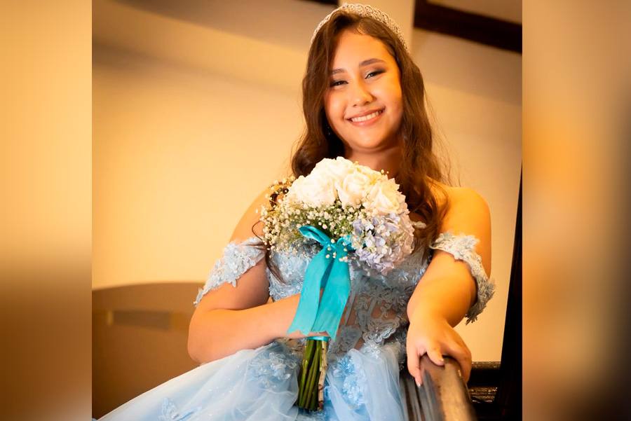 Nathalie Camila Girón Valladares celebró sus quince años con una elegante velada en Tegucigalpa